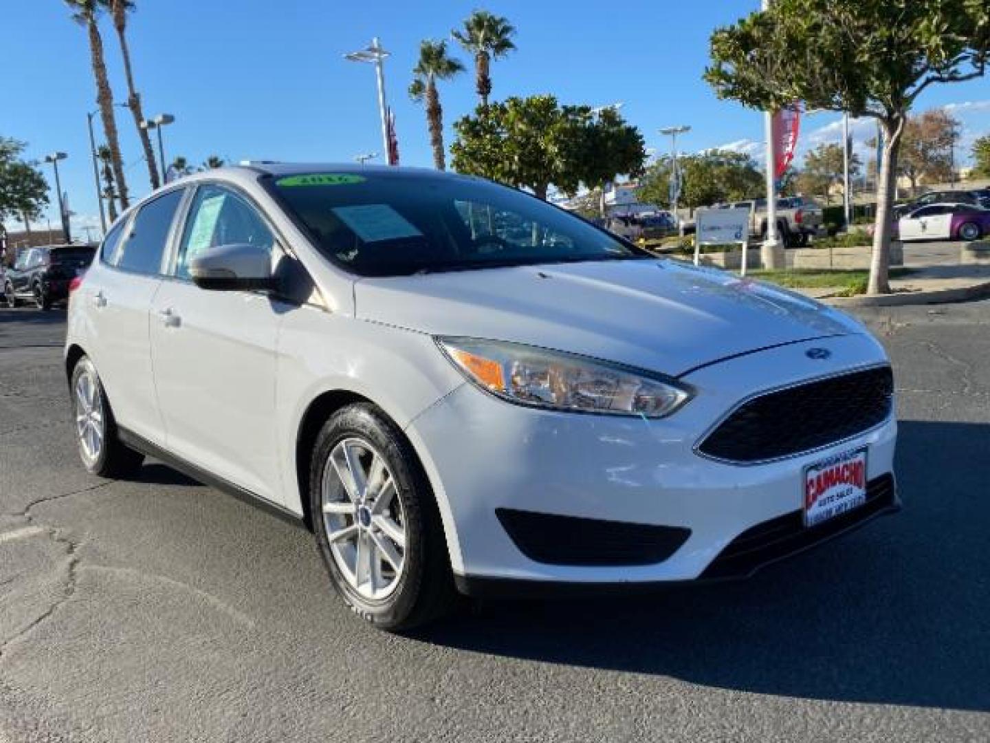 2016 WHITE Ford Focus (1FADP3K25GL) with an 4-Cyl Flex Fuel 2.0L engine, Manual 5-Spd transmission, located at 412 Auto Vista Drive, Palmdale, CA, 93551, (661) 945-0620, 34.592636, -118.136681 - Photo#15