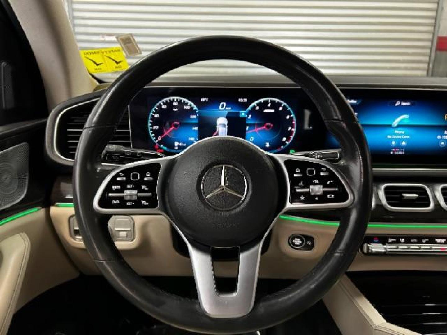 2020 WHITE Mercedes-Benz GLE-Class (4JGFB4KB5LA) with an 4-Cyl Turbo 2.0 Liter engine, Automatic 9-Spd 9G-Tronic transmission, located at 412 Auto Vista Drive, Palmdale, CA, 93551, (661) 945-0620, 34.592636, -118.136681 - Photo#18