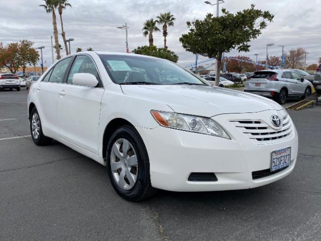 photo of 2007 TOYOTA CAMRY SEDAN 4-DR