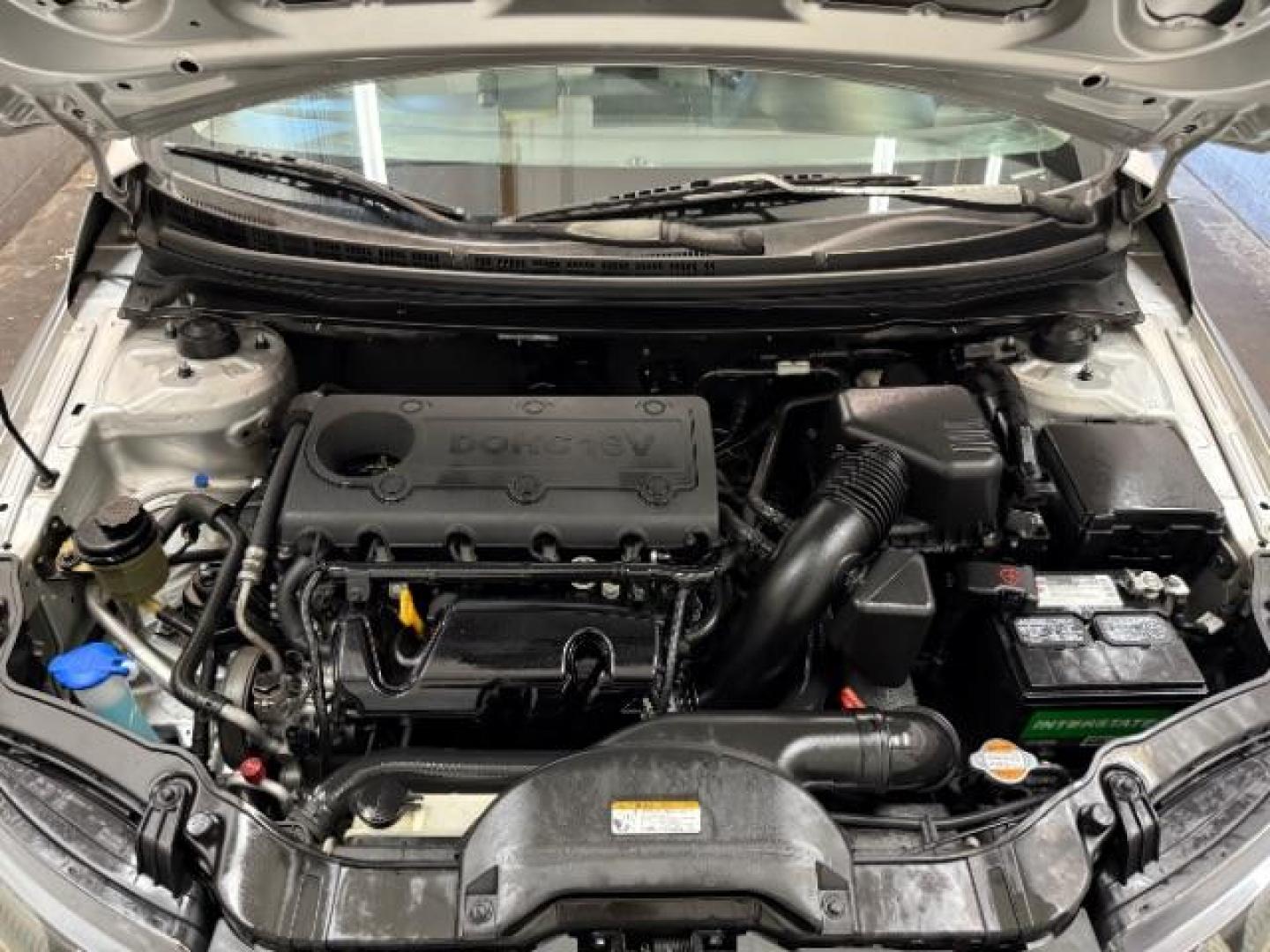 2010 SILVER Kia Forte (KNAFT4A28A5) with an 4-Cyl 2.0 Liter engine, Automatic 4-Spd w/Overdrive transmission, located at 412 Auto Vista Drive, Palmdale, CA, 93551, (661) 945-0620, 34.592636, -118.136681 - Photo#18