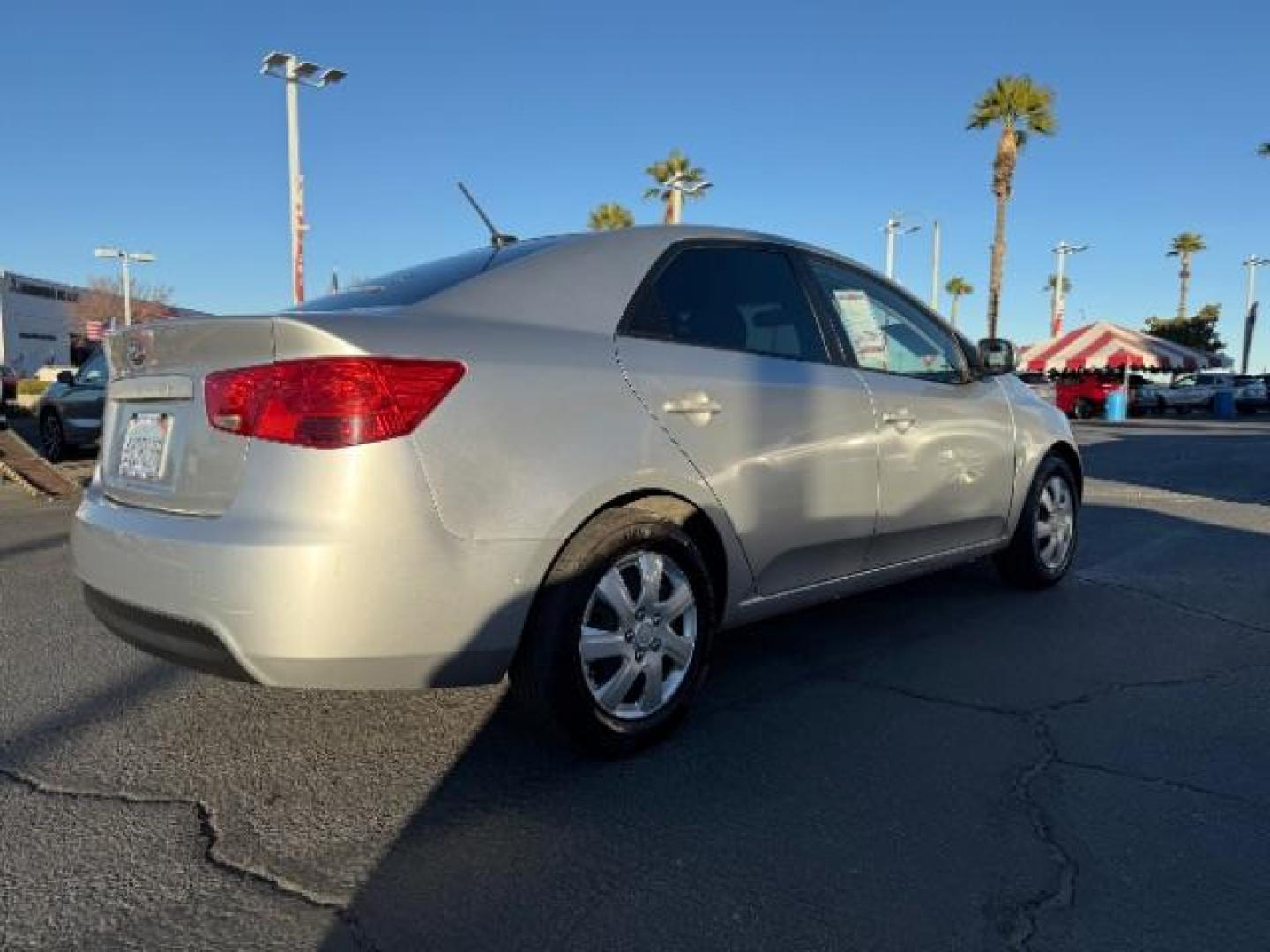 2010 SILVER Kia Forte (KNAFT4A28A5) with an 4-Cyl 2.0 Liter engine, Automatic 4-Spd w/Overdrive transmission, located at 412 Auto Vista Drive, Palmdale, CA, 93551, (661) 945-0620, 34.592636, -118.136681 - Photo#6