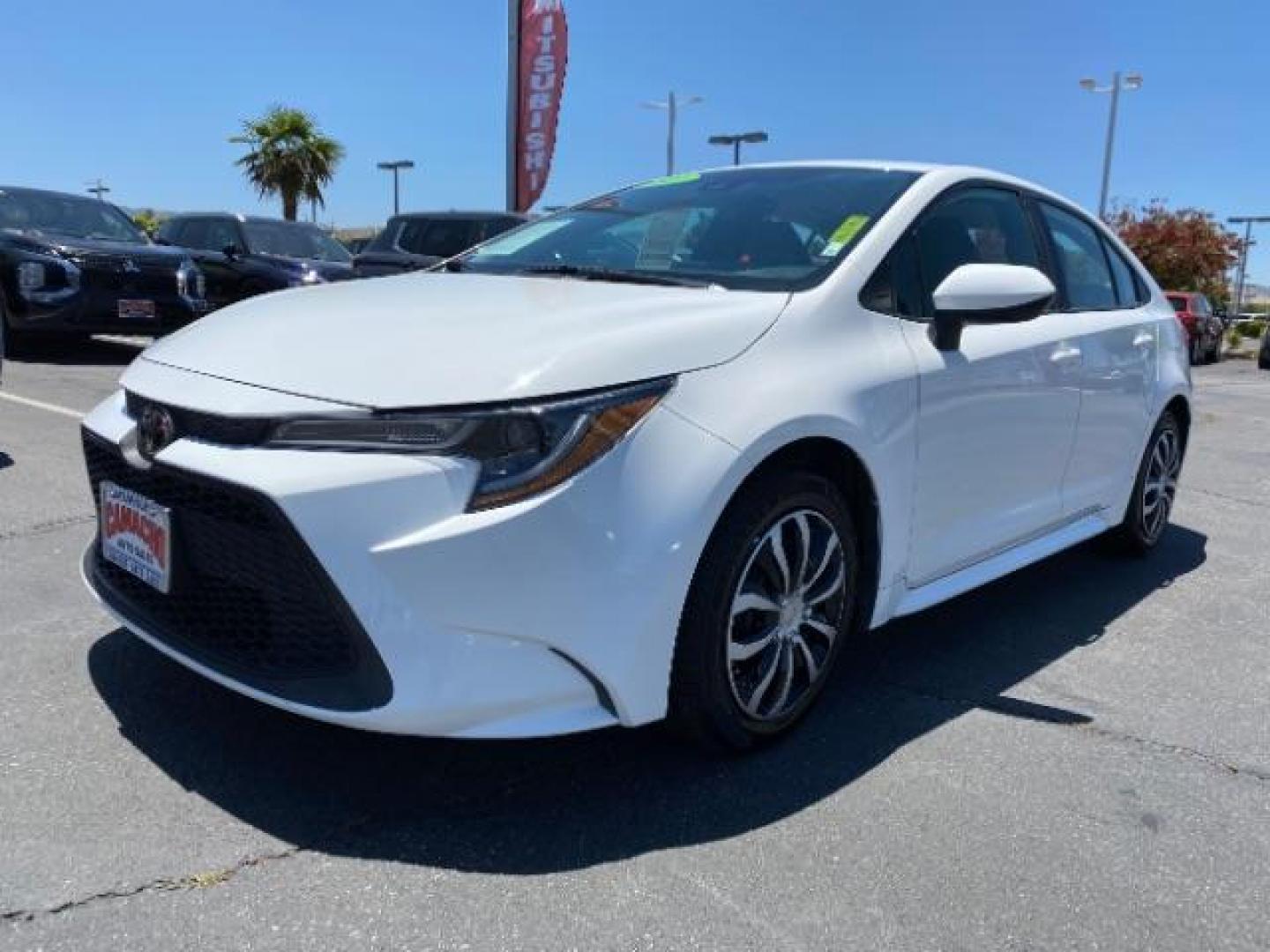 2022 WHITE Toyota Corolla (5YFEPMAE3NP) with an 4-Cyl 1.8 Liter engine, Automatic CVTi-S transmission, located at 412 Auto Vista Drive, Palmdale, CA, 93551, (661) 945-0620, 34.592636, -118.136681 - Photo#2