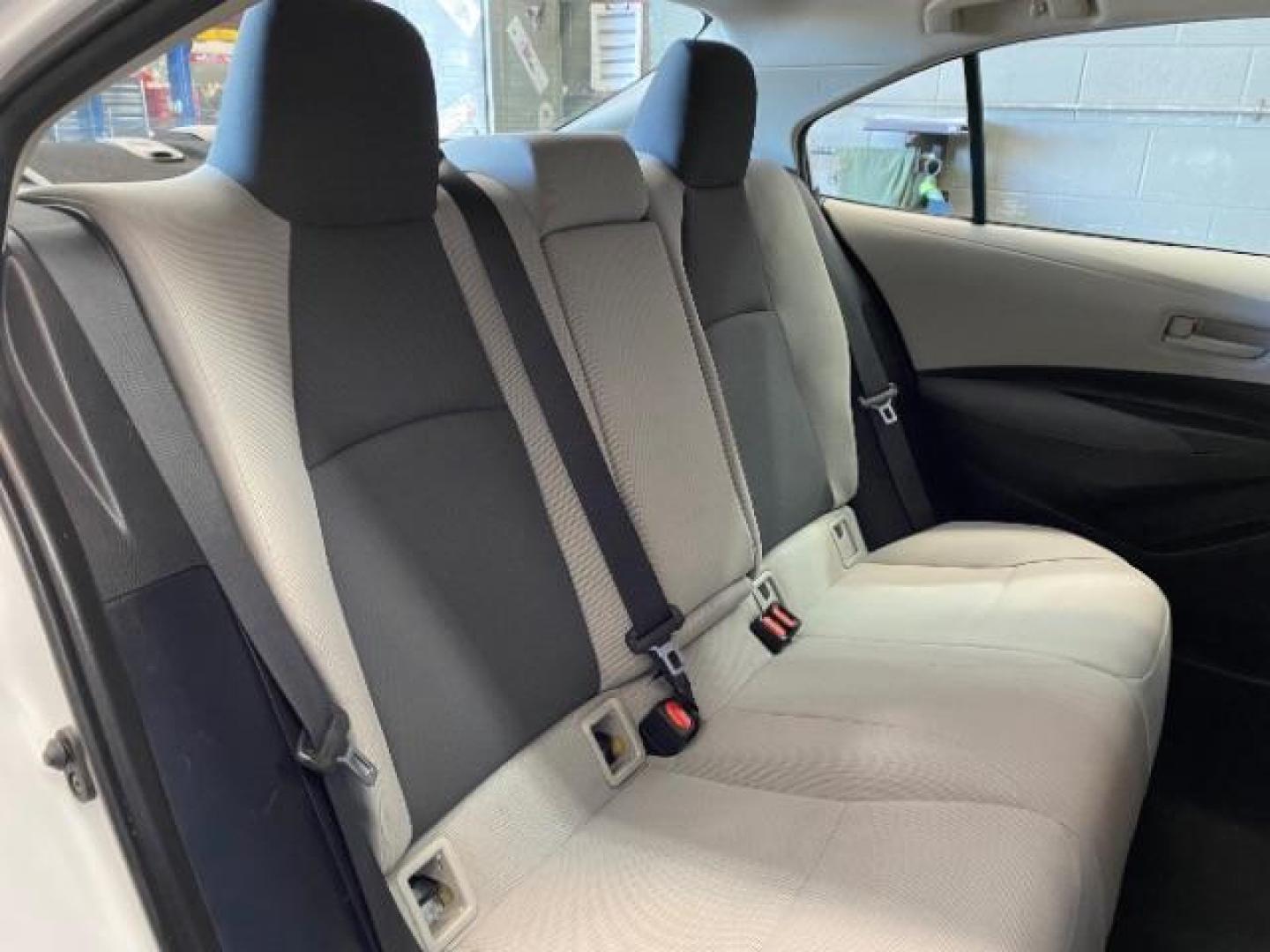 2022 WHITE Toyota Corolla (5YFEPMAE3NP) with an 4-Cyl 1.8 Liter engine, Automatic CVTi-S transmission, located at 412 Auto Vista Drive, Palmdale, CA, 93551, (661) 945-0620, 34.592636, -118.136681 - Photo#21