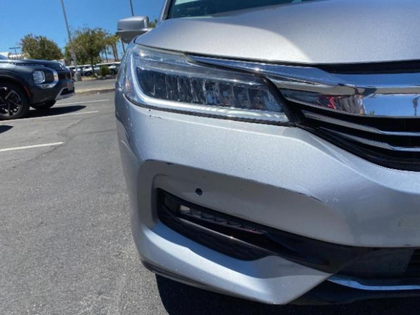 2017 SILVER Honda Accord Hybrid (JHMCR6F71HC) with an 4-Cyl Hybrid VTEC 2.0L engine, Automatic CVT transmission, located at 412 Auto Vista Drive, Palmdale, CA, 93551, (661) 945-0620, 34.592636, -118.136681 - Photo#10