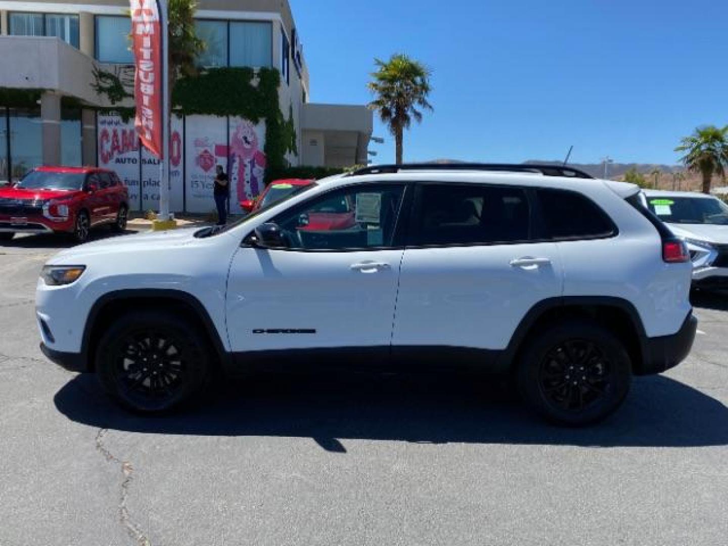 2023 WHITE Jeep Cherokee (1C4PJMMB6PD) with an 4-Cyl 2.4 Liter engine, Automatic 9-Spd transmission, located at 412 Auto Vista Drive, Palmdale, CA, 93551, (661) 945-0620, 34.592636, -118.136681 - Photo#3