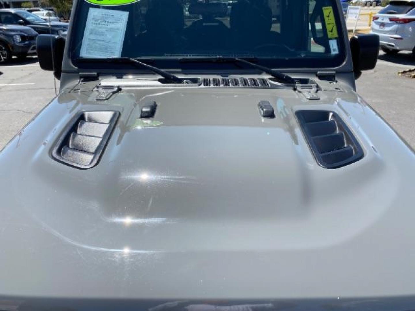 2020 GRAY Jeep Wrangler Unlimited (1C4HJXFN1LW) with an 4-Cyl Turbo 2.0 Liter engine, Automatic transmission, located at 412 Auto Vista Drive, Palmdale, CA, 93551, (661) 945-0620, 34.592636, -118.136681 - Photo#10