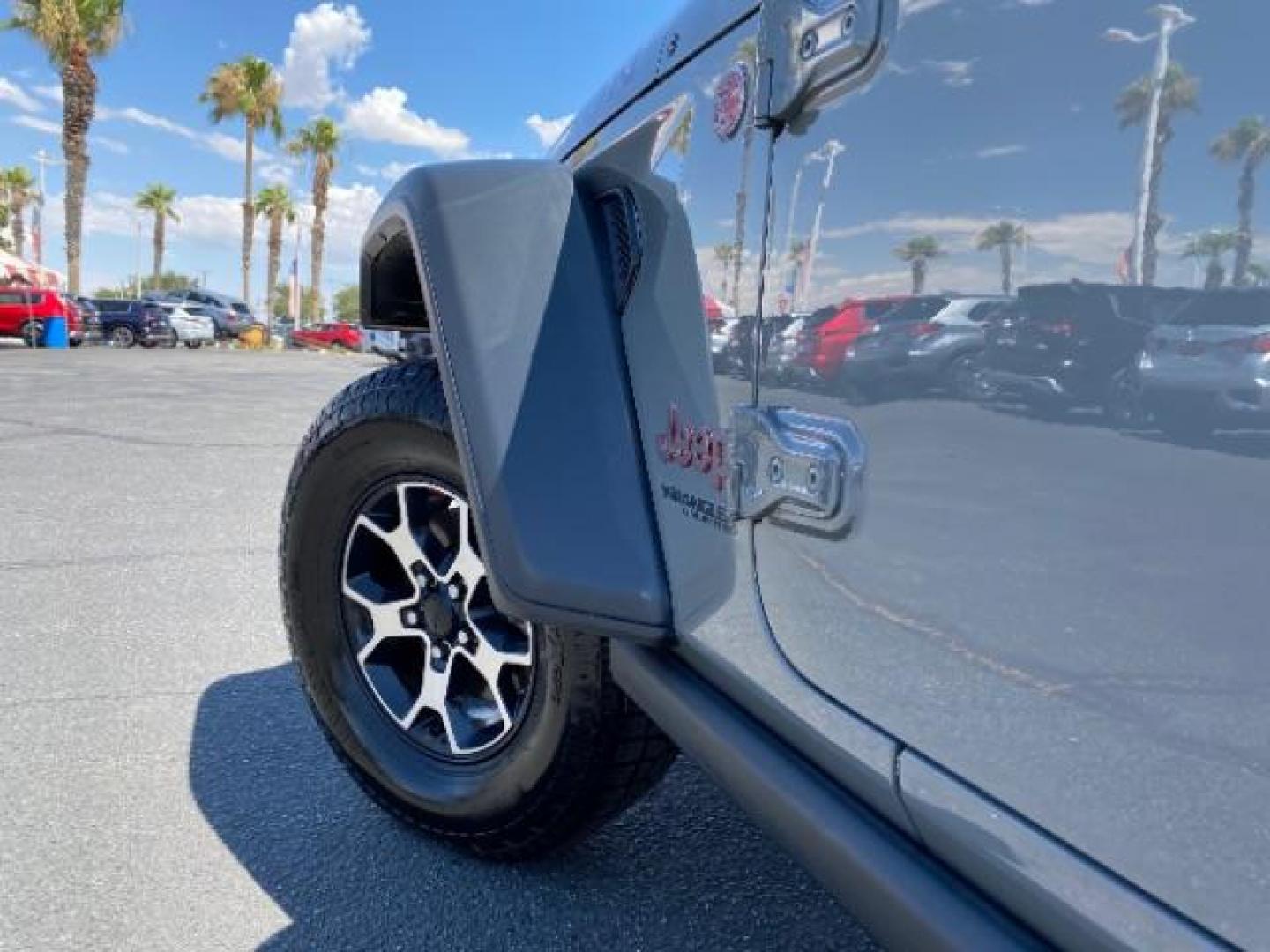 2020 GRAY Jeep Wrangler Unlimited (1C4HJXFN1LW) with an 4-Cyl Turbo 2.0 Liter engine, Automatic transmission, located at 412 Auto Vista Drive, Palmdale, CA, 93551, (661) 945-0620, 34.592636, -118.136681 - Photo#11