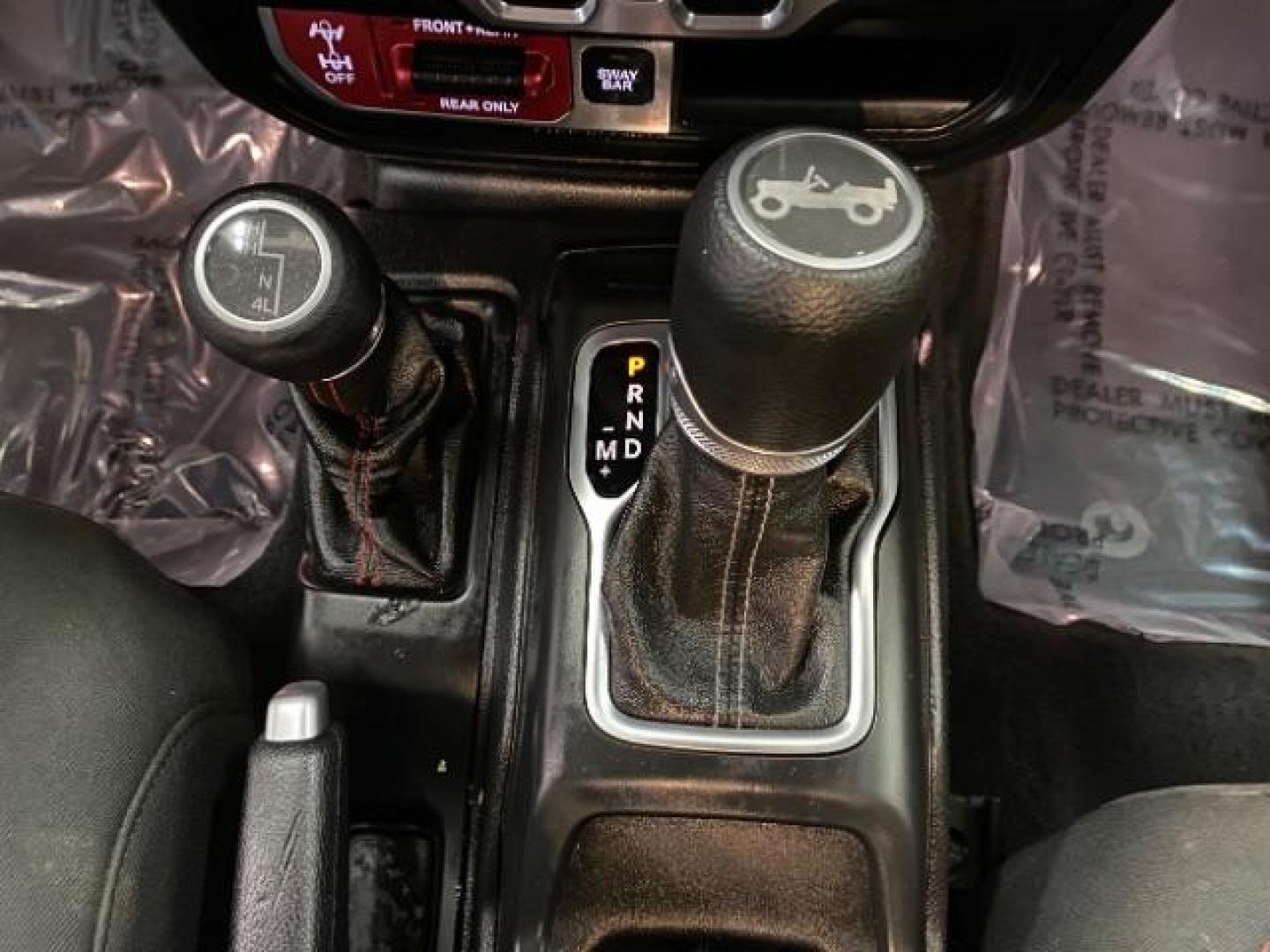 2020 GRAY Jeep Wrangler Unlimited (1C4HJXFN1LW) with an 4-Cyl Turbo 2.0 Liter engine, Automatic transmission, located at 412 Auto Vista Drive, Palmdale, CA, 93551, (661) 945-0620, 34.592636, -118.136681 - Photo#29