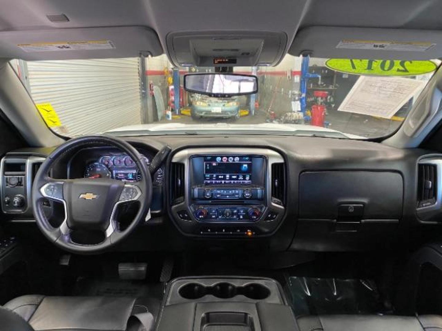 2017 WHITE Chevrolet Silverado 1500 2WD (1GCPCREC5HF) with an 8-Cyl 5.3 Liter engine, Automatic transmission, located at 412 Auto Vista Drive, Palmdale, CA, 93551, (661) 945-0620, 34.592636, -118.136681 - Photo#18