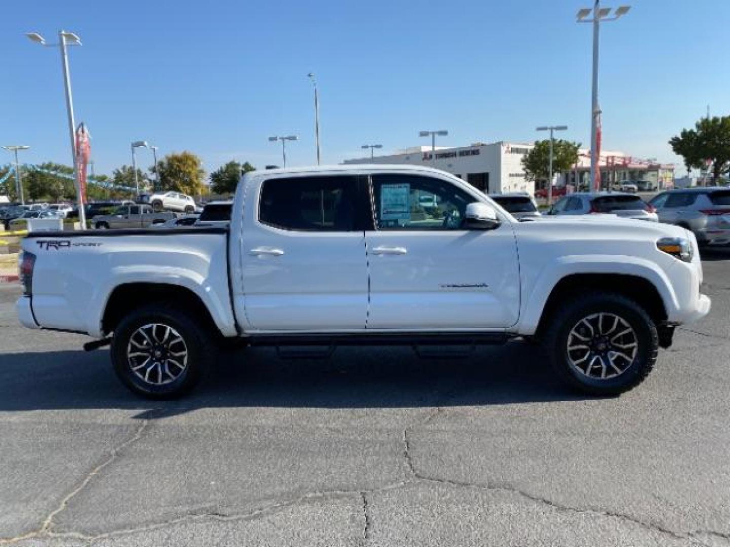 2022 WHITE Toyota Tacoma 2WD (3TMAZ5CN4NM) with an V6 3.5 Liter engine, Automatic 6-Spd transmission, located at 412 Auto Vista Drive, Palmdale, CA, 93551, (661) 945-0620, 34.592636, -118.136681 - Photo#7