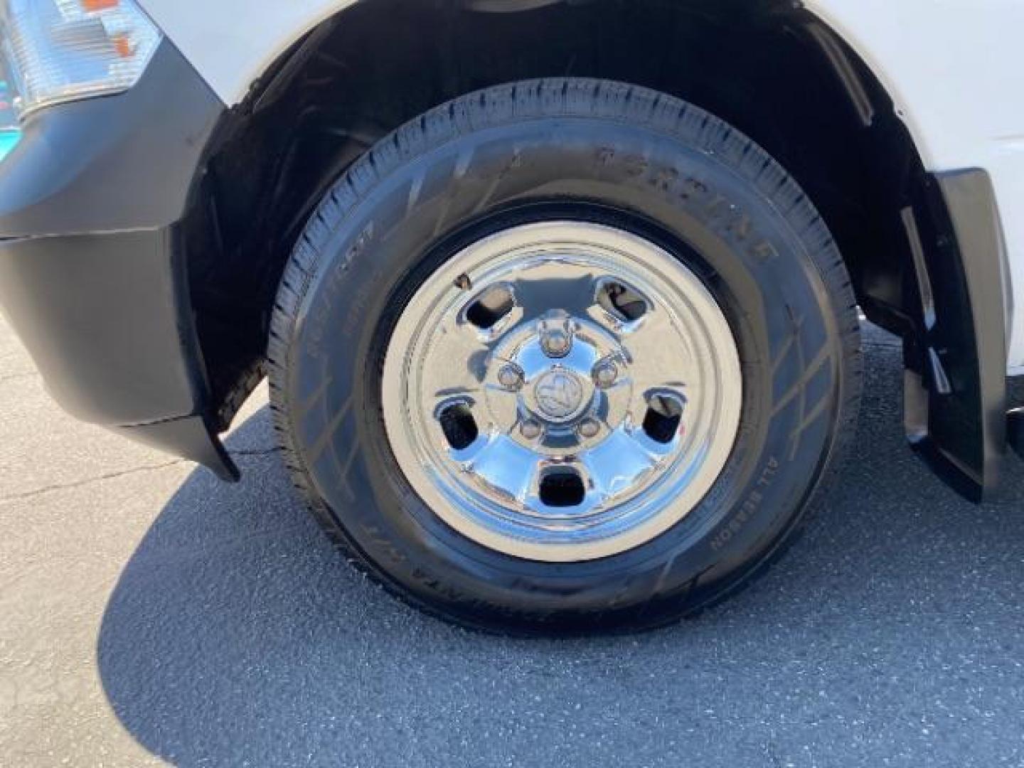 2022 WHITE Ram 1500 Classic 4WD (1C6RR7FT9NS) with an 8-Cyl 5.7 Liter engine, Automatic 8-Spd transmission, located at 412 Auto Vista Drive, Palmdale, CA, 93551, (661) 945-0620, 34.592636, -118.136681 - Photo#15