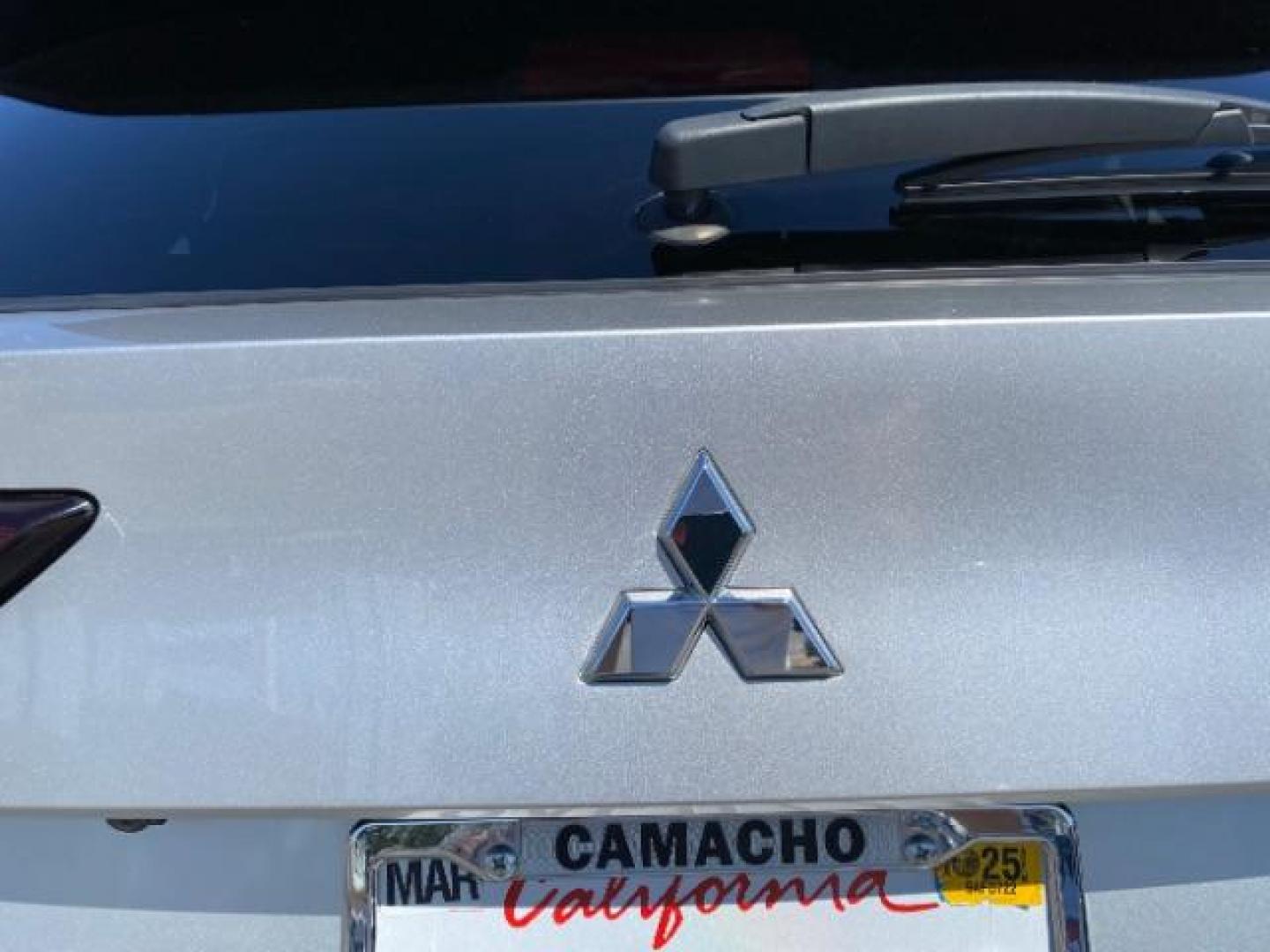 2022 SILVER Mitsubishi Outlander (JA4J4TA83NZ) with an 4-Cyl 2.5 Liter engine, Automatic CVT transmission, located at 412 Auto Vista Drive, Palmdale, CA, 93551, (661) 945-0620, 34.592636, -118.136681 - Photo#13