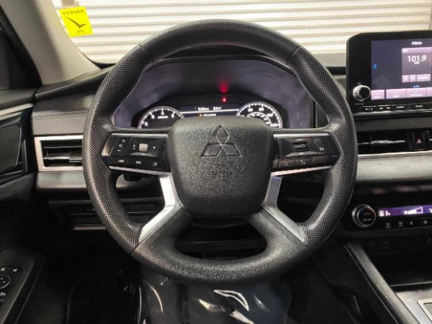 2022 SILVER Mitsubishi Outlander (JA4J4TA83NZ) with an 4-Cyl 2.5 Liter engine, Automatic CVT transmission, located at 412 Auto Vista Drive, Palmdale, CA, 93551, (661) 945-0620, 34.592636, -118.136681 - Photo#18