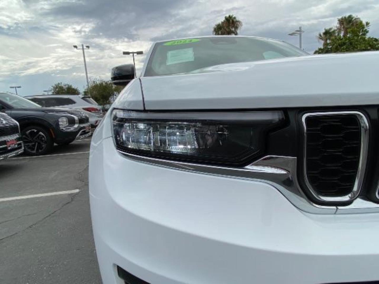 2024 WHITE Jeep Grand Cherokee L (1C4RJJAG4R8) with an V6 VVT 3.6 Liter engine, Automatic 8-Spd transmission, located at 412 Auto Vista Drive, Palmdale, CA, 93551, (661) 945-0620, 34.592636, -118.136681 - Photo#9