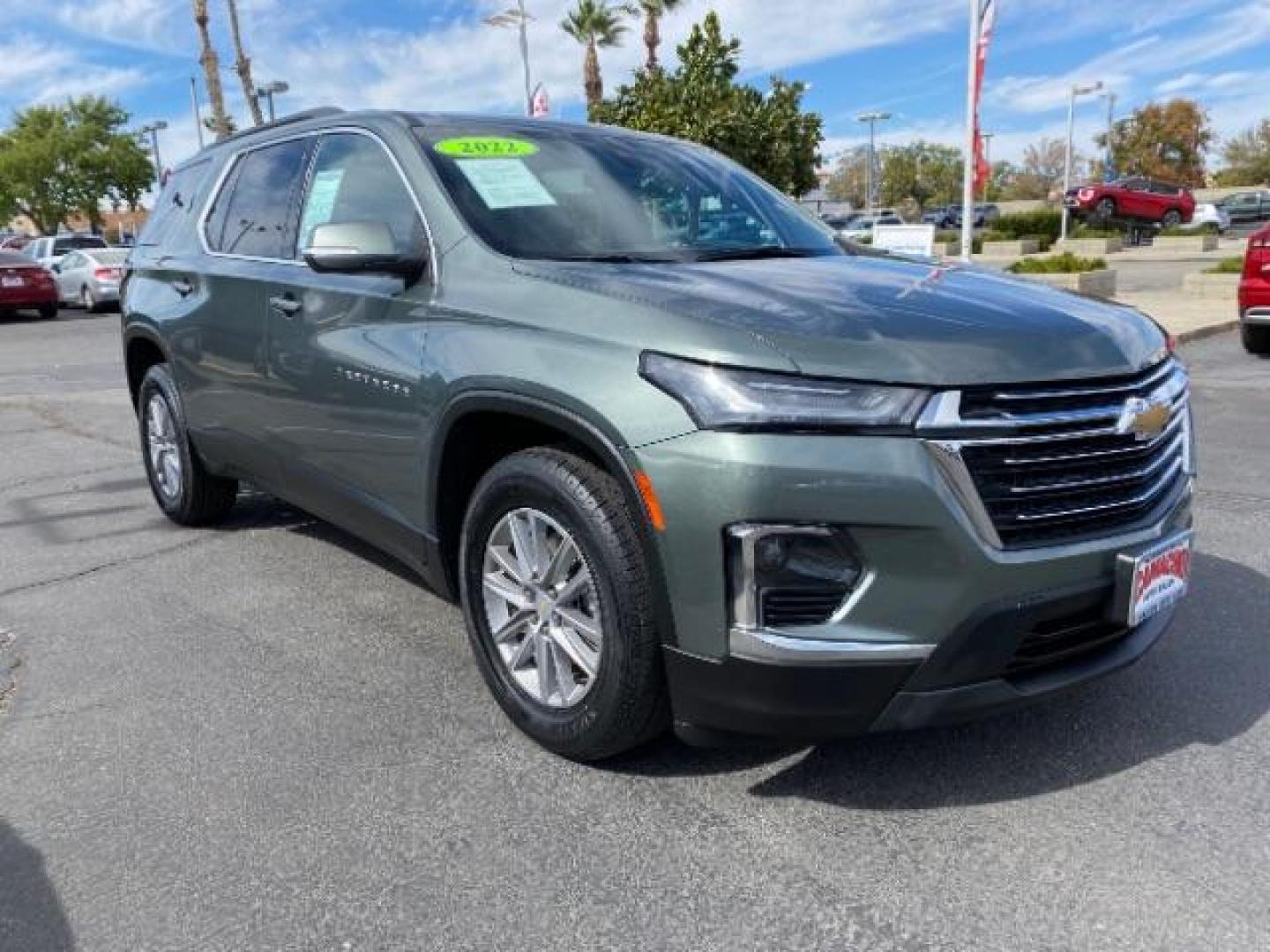 2022 GREEN Chevrolet Traverse (1GNEVHKW5NJ) with an V6 3.6 Liter engine, Automatic 9-Spd transmission, located at 412 Auto Vista Drive, Palmdale, CA, 93551, (661) 945-0620, 34.592636, -118.136681 - Photo#0