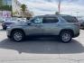 2022 GREEN Chevrolet Traverse (1GNEVHKW5NJ) with an V6 3.6 Liter engine, Automatic 9-Spd transmission, located at 412 Auto Vista Drive, Palmdale, CA, 93551, (661) 945-0620, 34.592636, -118.136681 - Photo#3