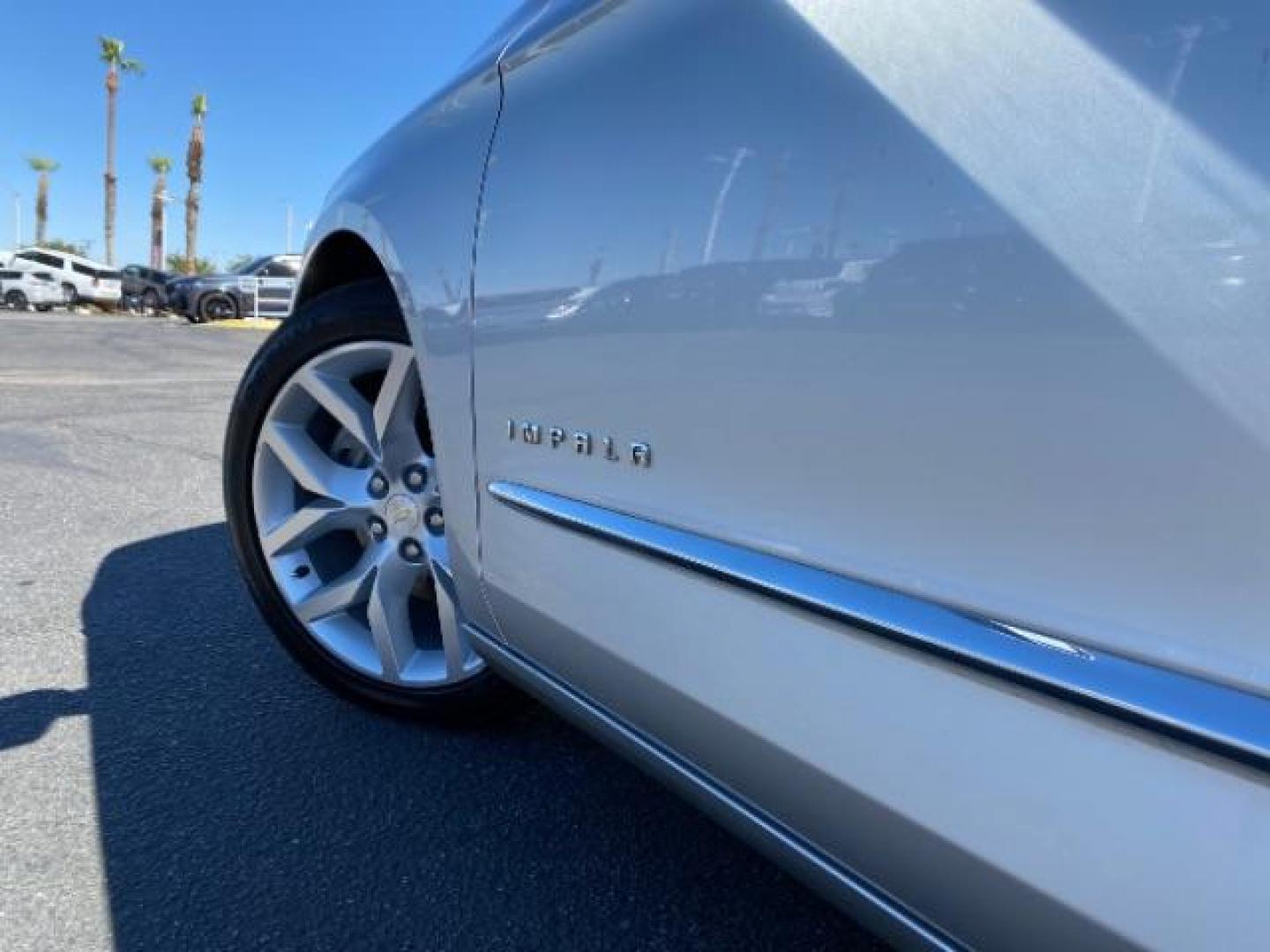 2020 SILVER Chevrolet Impala (2G1105S32L9) with an V6 Flex Fuel 3.6 Liter engine, Automatic 6-Spd w/Overdrive transmission, located at 412 Auto Vista Drive, Palmdale, CA, 93551, (661) 945-0620, 34.592636, -118.136681 - Photo#10