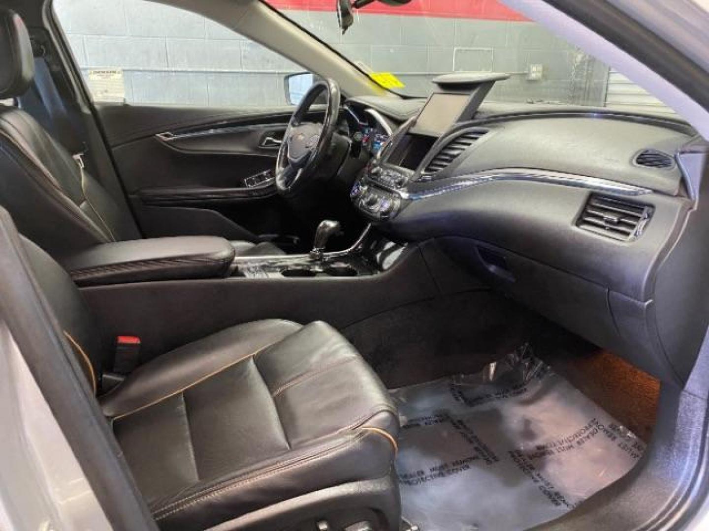 2020 SILVER Chevrolet Impala (2G1105S32L9) with an V6 Flex Fuel 3.6 Liter engine, Automatic 6-Spd w/Overdrive transmission, located at 412 Auto Vista Drive, Palmdale, CA, 93551, (661) 945-0620, 34.592636, -118.136681 - Photo#30