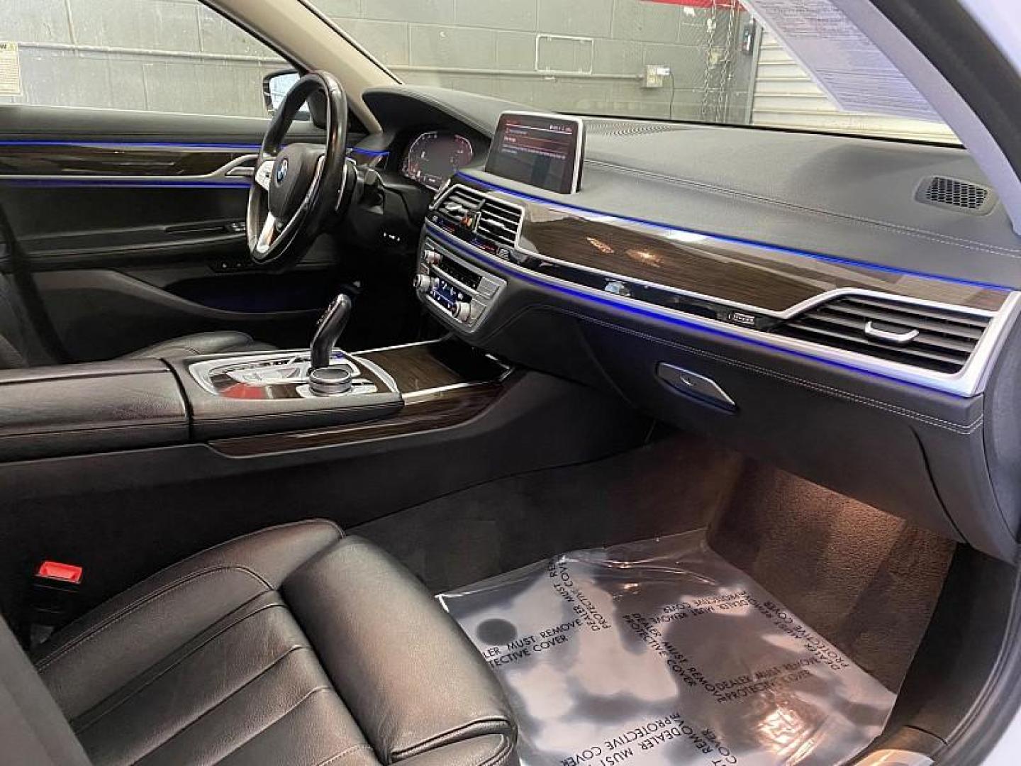 2021 WHITE BMW 7 Series (WBA7T2C04MC) with an 6-Cyl Turbo 3.0 Liter engine, Automatic 8-Spd Sport w/Steptronic transmission, located at 412 Auto Vista Drive, Palmdale, CA, 93551, (661) 945-0620, 34.592636, -118.136681 - For 44 years, our family-owned and operated business has proudly served the community, becoming one of the largest independent used car and new car dealers in Southern California, thanks to the trust and support of our customers. Recognized as AV and rsquo;s Best Used Car Dealer for 25 years (1998-2 - Photo#27