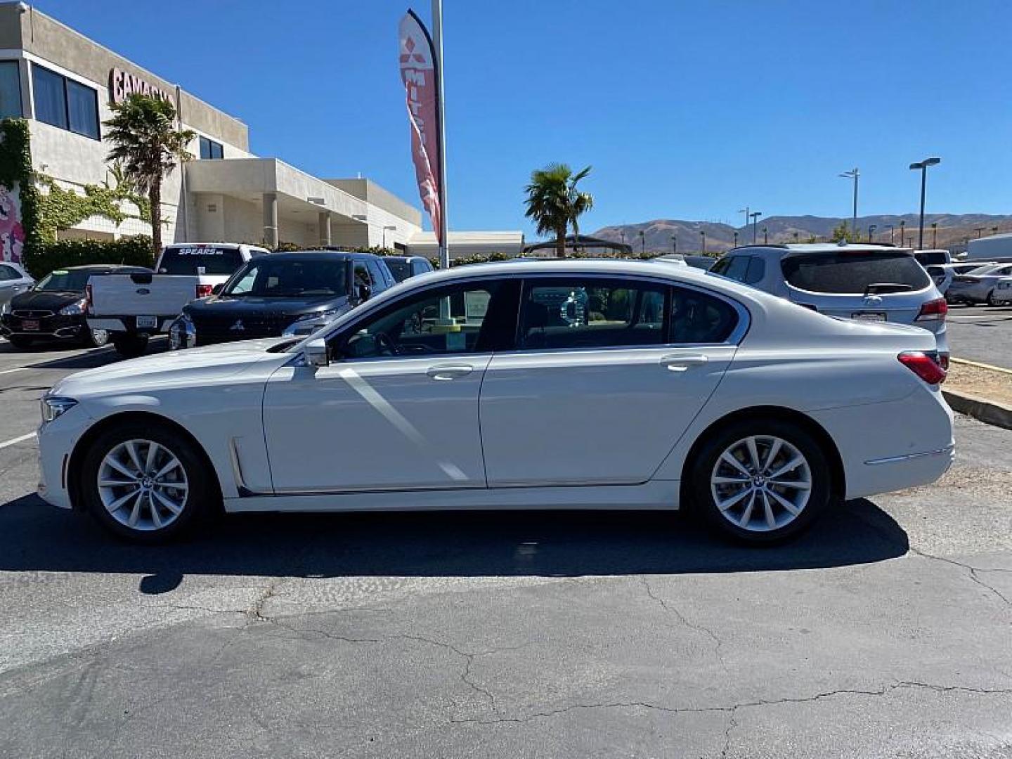 2021 WHITE BMW 7 Series (WBA7T2C04MC) with an 6-Cyl Turbo 3.0 Liter engine, Automatic 8-Spd Sport w/Steptronic transmission, located at 412 Auto Vista Drive, Palmdale, CA, 93551, (661) 945-0620, 34.592636, -118.136681 - For 44 years, our family-owned and operated business has proudly served the community, becoming one of the largest independent used car and new car dealers in Southern California, thanks to the trust and support of our customers. Recognized as AV and rsquo;s Best Used Car Dealer for 25 years (1998-2 - Photo#3