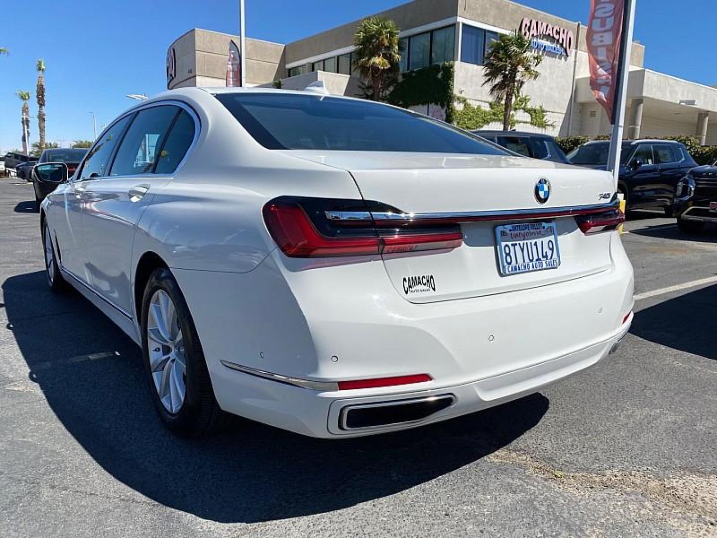 2021 WHITE BMW 7 Series (WBA7T2C04MC) with an 6-Cyl Turbo 3.0 Liter engine, Automatic 8-Spd Sport w/Steptronic transmission, located at 412 Auto Vista Drive, Palmdale, CA, 93551, (661) 945-0620, 34.592636, -118.136681 - For 44 years, our family-owned and operated business has proudly served the community, becoming one of the largest independent used car and new car dealers in Southern California, thanks to the trust and support of our customers. Recognized as AV and rsquo;s Best Used Car Dealer for 25 years (1998-2 - Photo#4