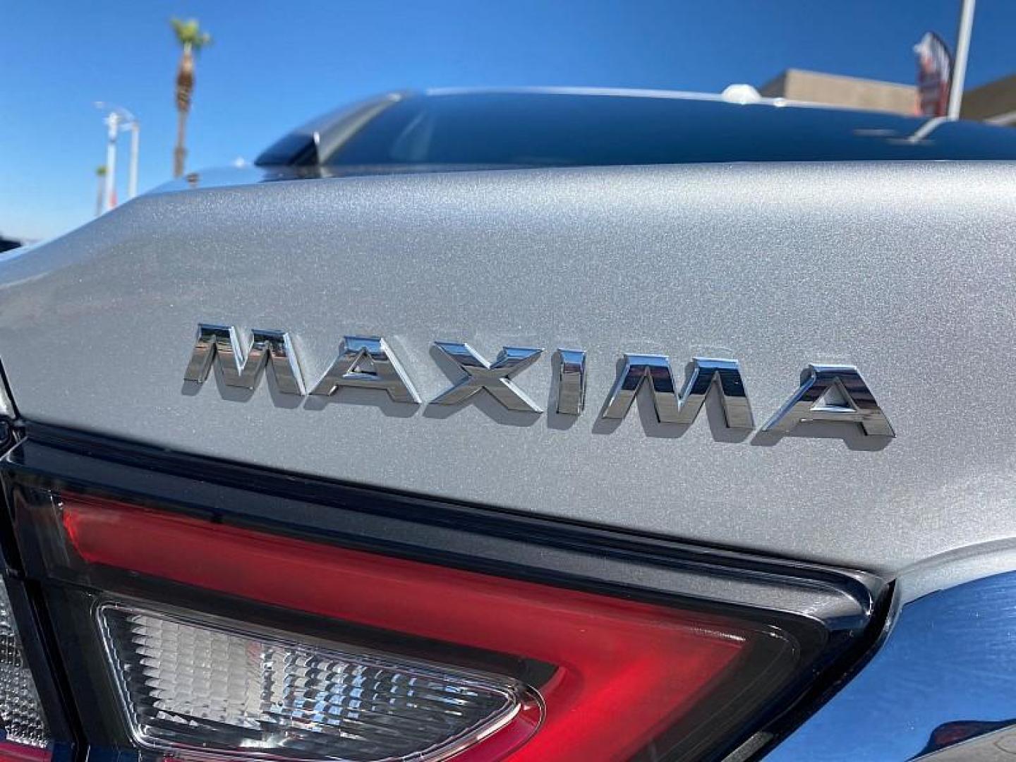 2021 SILVER Nissan Maxima (1N4AA6CV8MC) with an V6 3.5 Liter engine, Automatic Xtronic CVT transmission, located at 412 Auto Vista Drive, Palmdale, CA, 93551, (661) 945-0620, 34.592636, -118.136681 - Photo#19