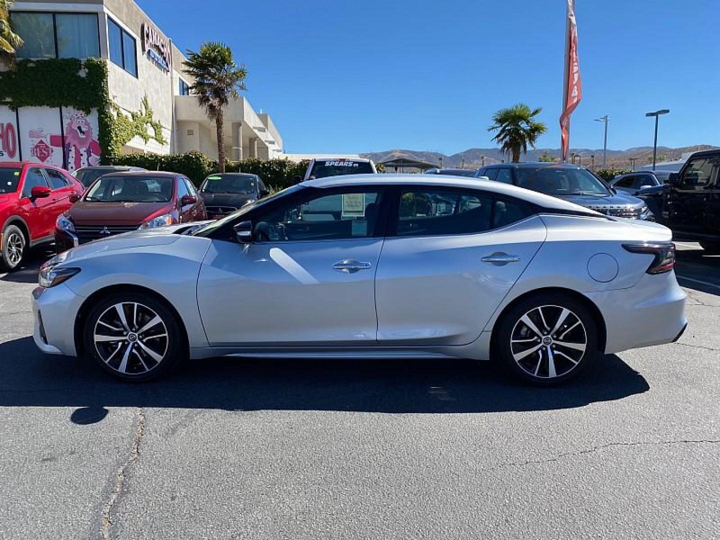 2021 SILVER Nissan Maxima (1N4AA6CV8MC) with an V6 3.5 Liter engine, Automatic Xtronic CVT transmission, located at 412 Auto Vista Drive, Palmdale, CA, 93551, (661) 945-0620, 34.592636, -118.136681 - Photo#7