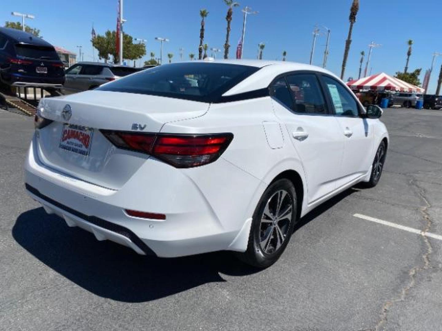 2021 WHITE Nissan Sentra (3N1AB8CV7MY) with an 4-Cyl 2.0 Liter engine, Automatic CVT w/Xtronic transmission, located at 412 Auto Vista Drive, Palmdale, CA, 93551, (661) 945-0620, 34.592636, -118.136681 - Photo#6