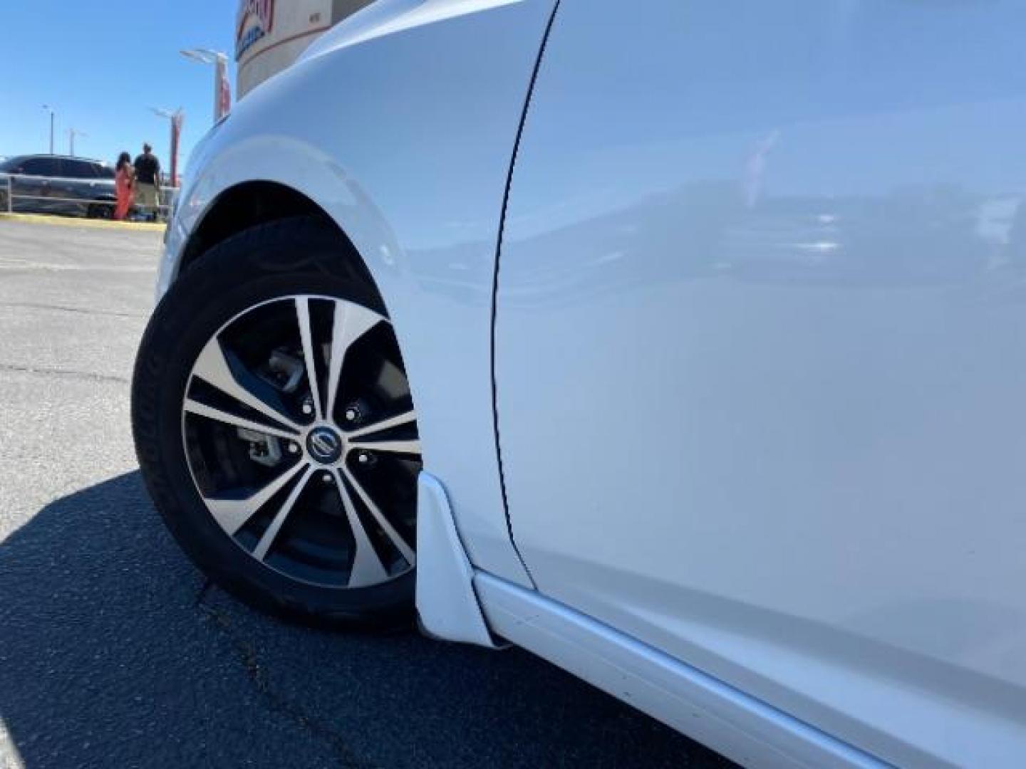 2021 WHITE Nissan Sentra (3N1AB8CV7MY) with an 4-Cyl 2.0 Liter engine, Automatic CVT w/Xtronic transmission, located at 412 Auto Vista Drive, Palmdale, CA, 93551, (661) 945-0620, 34.592636, -118.136681 - Photo#10