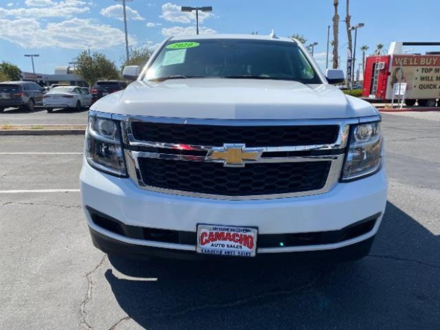 2020 WHITE Chevrolet Tahoe (1GNSCBKCXLR) with an V8 EcoTec3 5.3 Liter engine, Automatic 6-Spd w/Overdrive transmission, located at 412 Auto Vista Drive, Palmdale, CA, 93551, (661) 945-0620, 34.592636, -118.136681 - Photo#1