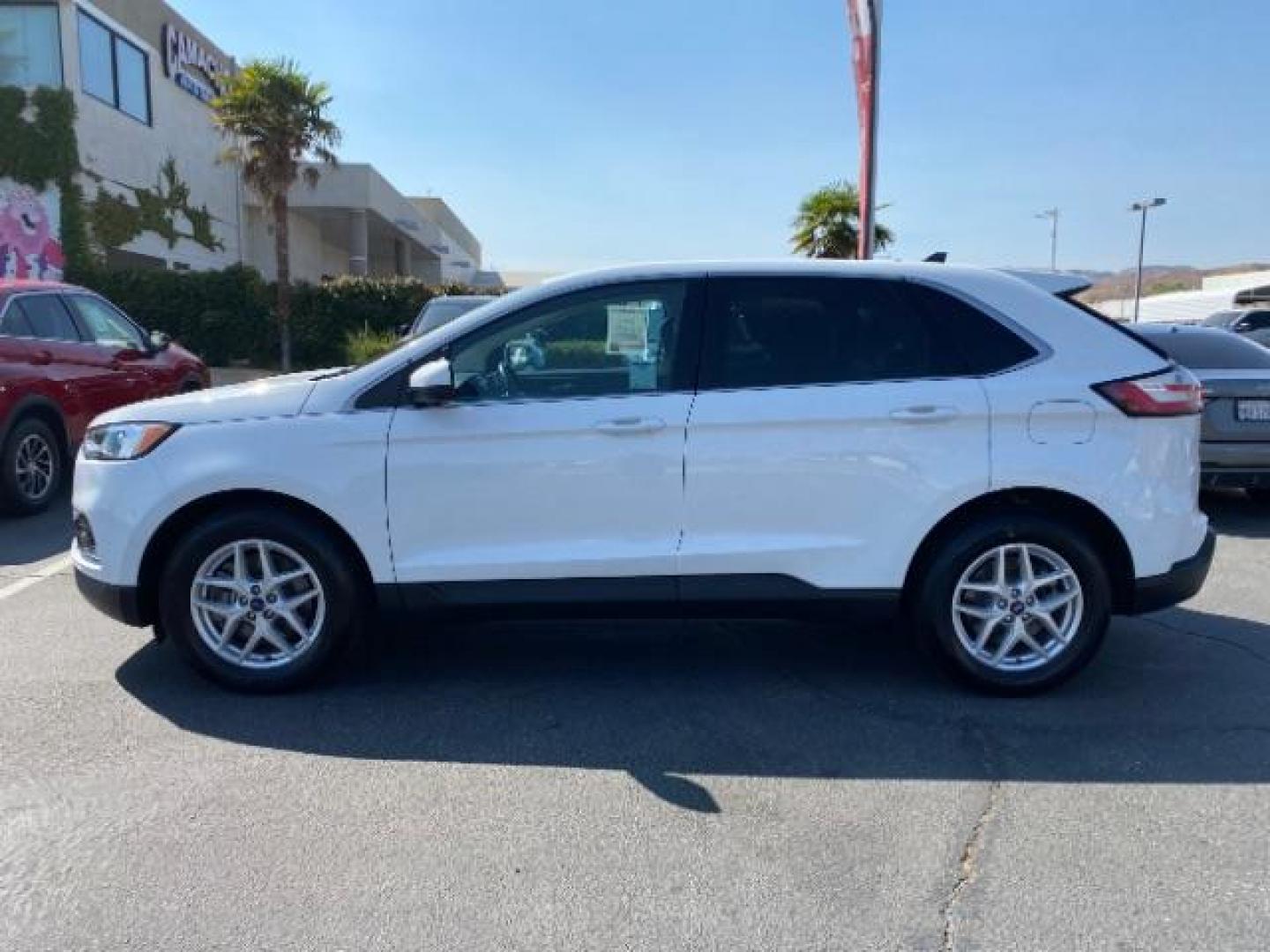 2022 WHITE Ford Edge (2FMPK4J94NB) with an 4-Cyl EcoBoost Turbo 2.0 Liter engine, Automatic 8-Spd transmission, located at 412 Auto Vista Drive, Palmdale, CA, 93551, (661) 945-0620, 34.592636, -118.136681 - Photo#3