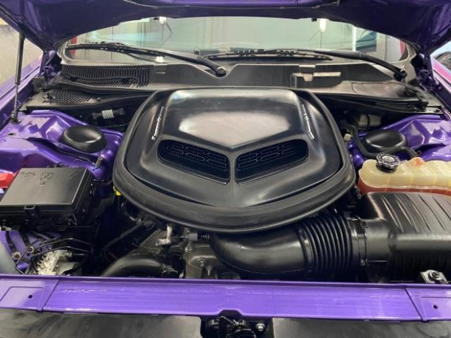 2016 PURPLE Dodge Challenger (2C3CDZBT0GH) with an V8 HEMI MDS 5.7 Liter engine, Automatic 8-Spd transmission, located at 412 Auto Vista Drive, Palmdale, CA, 93551, (661) 945-0620, 34.592636, -118.136681 - Photo#31