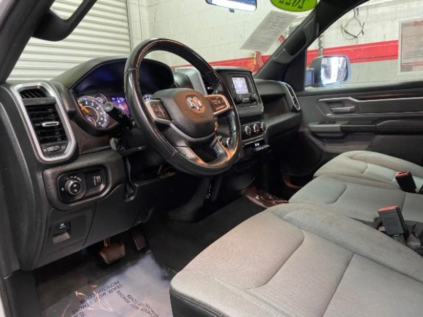 2022 WHITE Ram 1500 2WD (1C6RREBT7NN) with an 8-Cyl 5.7 Liter engine, Automatic 8-Spd transmission, located at 412 Auto Vista Drive, Palmdale, CA, 93551, (661) 945-0620, 34.592636, -118.136681 - Photo#9