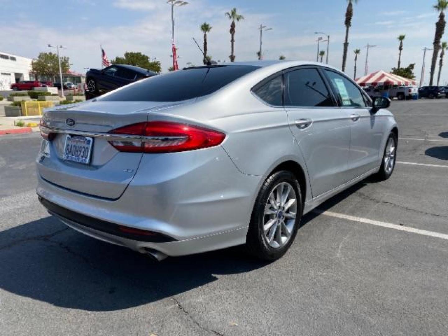 2017 SILVER Ford Fusion (3FA6P0H74HR) with an 4-Cyl 2.5 Liter engine, Auto 6-Spd SelectShift transmission, located at 412 Auto Vista Drive, Palmdale, CA, 93551, (661) 945-0620, 34.592636, -118.136681 - Photo#6