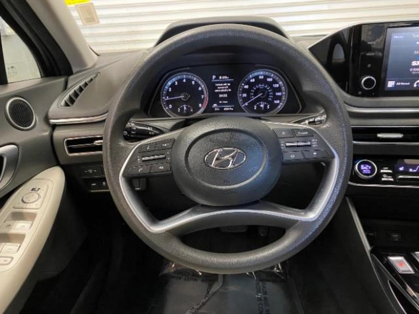 2021 BLACK Hyundai Sonata (KMHL64JA6MA) with an 4-Cyl 2.5 Liter engine, Automatic 8-Spd w/Overdrive and Shiftronic transmission, located at 412 Auto Vista Drive, Palmdale, CA, 93551, (661) 945-0620, 34.592636, -118.136681 - Photo#18