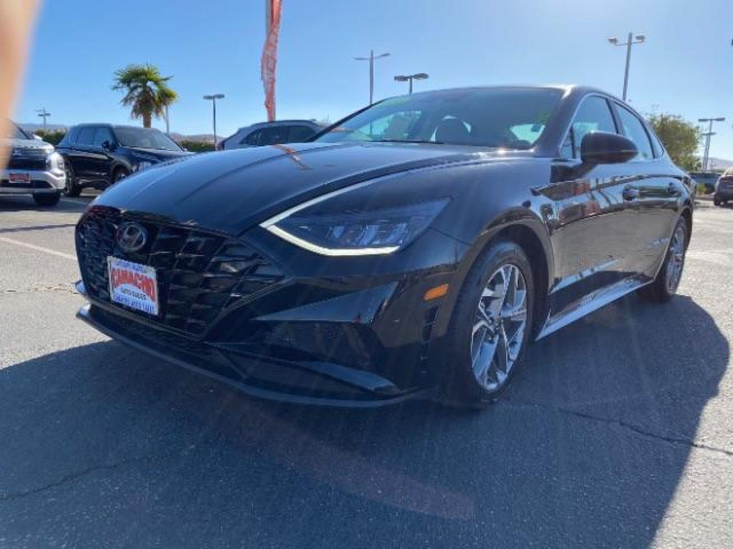 2021 BLACK Hyundai Sonata (KMHL64JA6MA) with an 4-Cyl 2.5 Liter engine, Automatic 8-Spd w/Overdrive and Shiftronic transmission, located at 412 Auto Vista Drive, Palmdale, CA, 93551, (661) 945-0620, 34.592636, -118.136681 - Photo#2