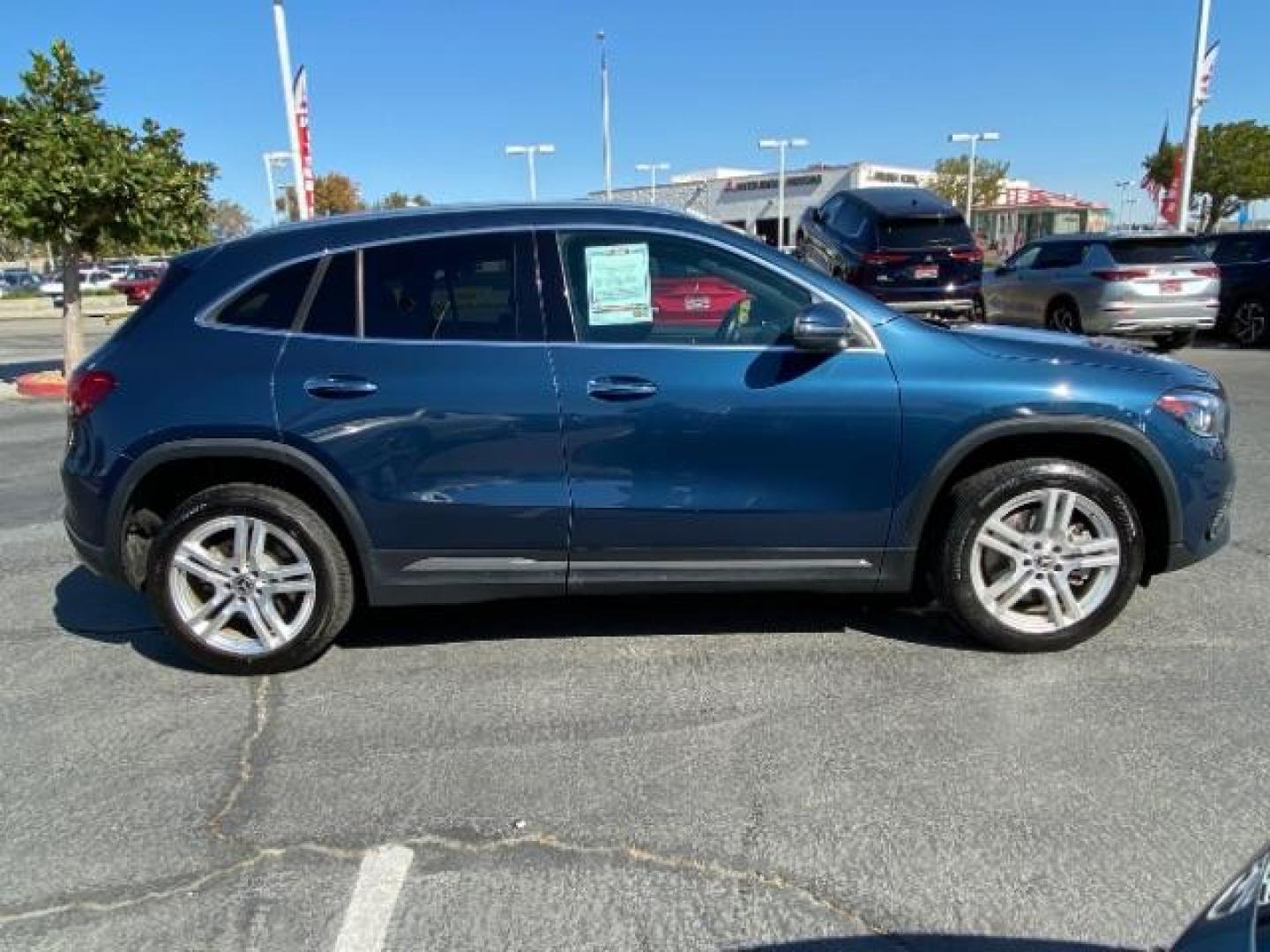 2021 BLUE Mercedes-Benz GLA (W1N4N4GB6MJ) with an 4-Cyl Turbo 2.0 Liter engine, Automatic 8-Spd DCT transmission, located at 412 Auto Vista Drive, Palmdale, CA, 93551, (661) 945-0620, 34.592636, -118.136681 - Photo#7