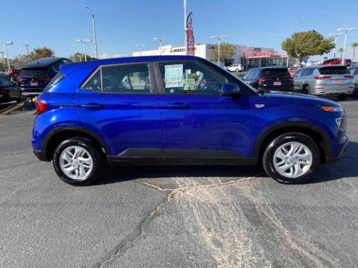 2021 BLUE Hyundai Venue (KMHRB8A35MU) with an 4-Cyl 1.6 Liter engine, Automatic IVT w/Shiftronic transmission, located at 412 Auto Vista Drive, Palmdale, CA, 93551, (661) 945-0620, 34.592636, -118.136681 - Photo#7