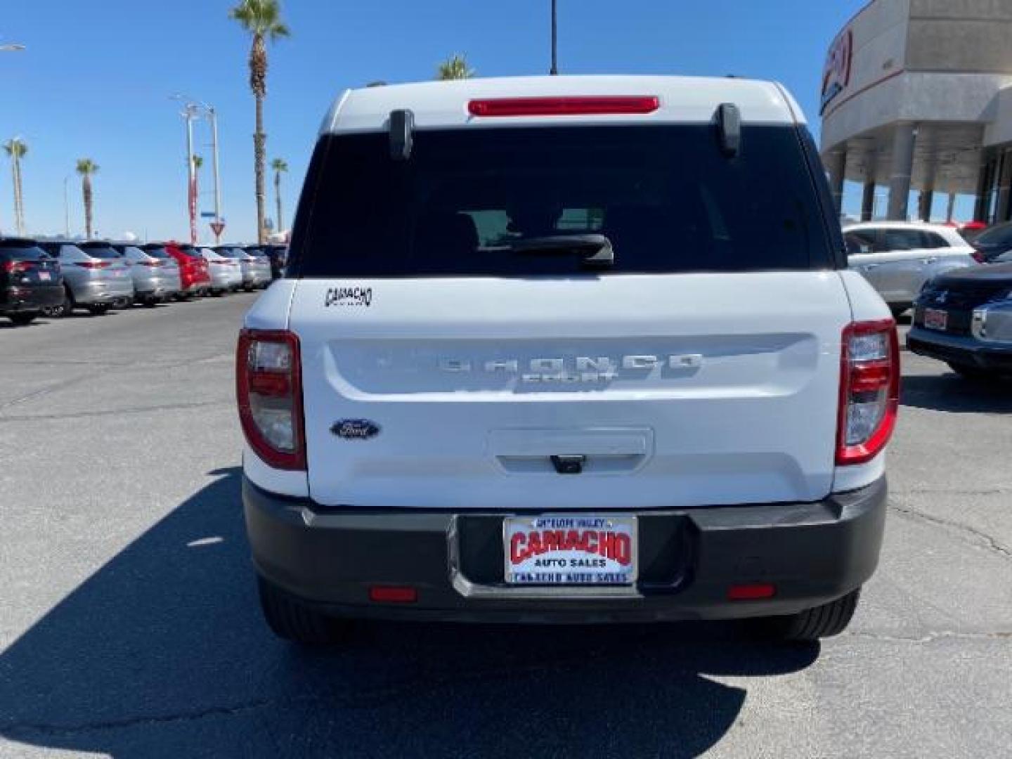 2021 WHITE Ford Bronco Sport (3FMCR9B69MR) with an 3-Cyl Turbo 1.5 Liter engine, Automatic 8-Spd transmission, located at 412 Auto Vista Drive, Palmdale, CA, 93551, (661) 945-0620, 34.592636, -118.136681 - Photo#4