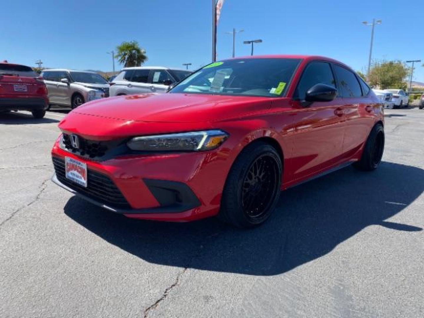 2022 RED Honda Civic Hatchback (19XFL2G86NE) with an 4-Cyl i-VTEC 2.0 Liter engine, Manual 6-Spd transmission, located at 412 Auto Vista Drive, Palmdale, CA, 93551, (661) 945-0620, 34.592636, -118.136681 - Photo#2