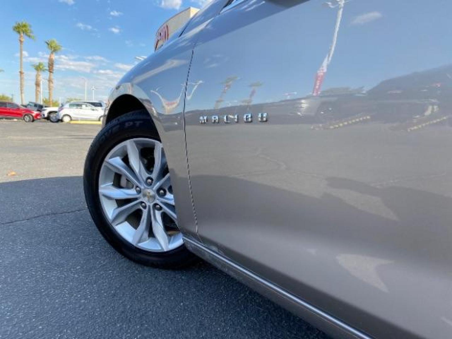 2022 GRAY Chevrolet Malibu (1G1ZD5ST9NF) with an 4-Cyl Turbo 1.5 Liter engine, Automatic CVT transmission, located at 412 Auto Vista Drive, Palmdale, CA, 93551, (661) 945-0620, 34.592636, -118.136681 - Photo#14