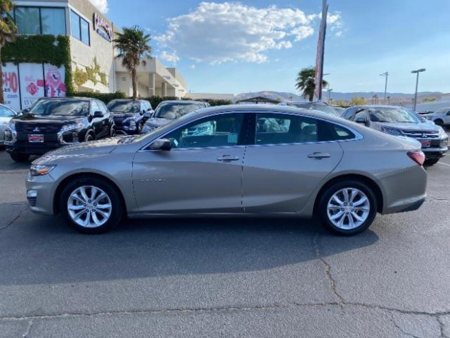 2022 GRAY Chevrolet Malibu (1G1ZD5ST9NF) with an 4-Cyl Turbo 1.5 Liter engine, Automatic CVT transmission, located at 412 Auto Vista Drive, Palmdale, CA, 93551, (661) 945-0620, 34.592636, -118.136681 - Photo#5