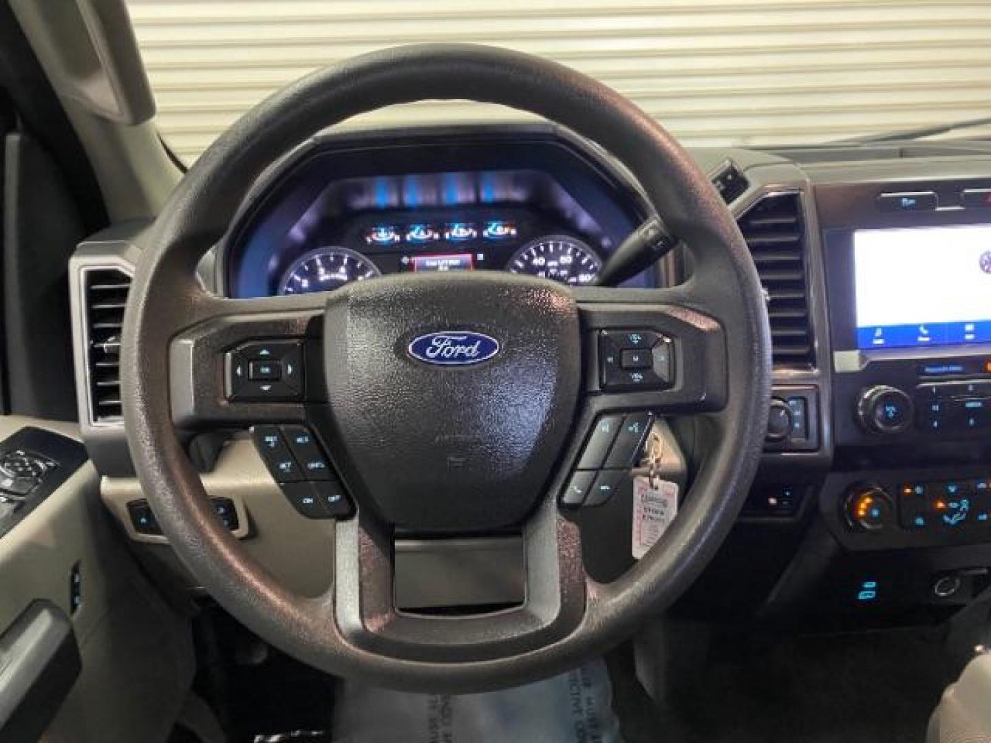 2022 WHITE Ford Super Duty F-250 4WD (1FT7W2B60NE) , Automatic transmission, located at 412 Auto Vista Drive, Palmdale, CA, 93551, (661) 945-0620, 34.592636, -118.136681 - Photo#20