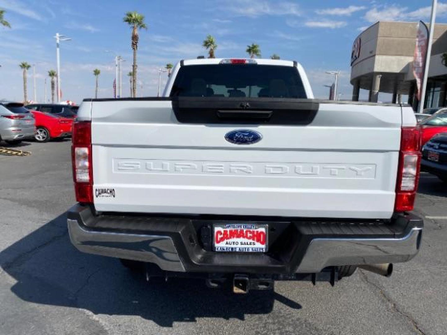 2022 WHITE Ford Super Duty F-250 4WD (1FT7W2B60NE) , Automatic transmission, located at 412 Auto Vista Drive, Palmdale, CA, 93551, (661) 945-0620, 34.592636, -118.136681 - Photo#5