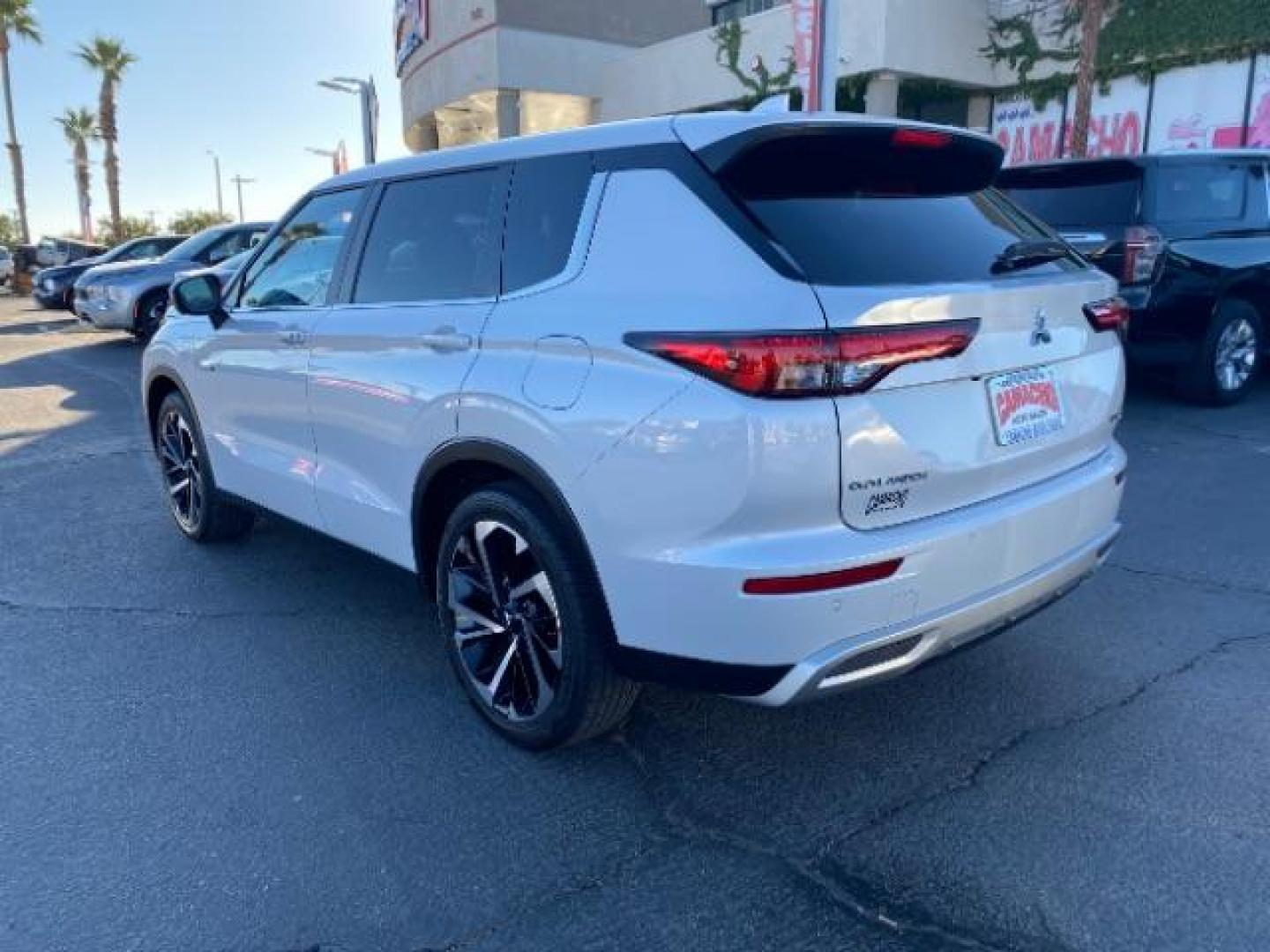 2023 WHITE Mitsubishi Outlander Plug-In Hybrid (JA4T5UA97PZ) with an 4-Cyl Hybrid 2.4 Liter engine, Automatic 1-Spd transmission, located at 412 Auto Vista Drive, Palmdale, CA, 93551, (661) 945-0620, 34.592636, -118.136681 - Photo#4