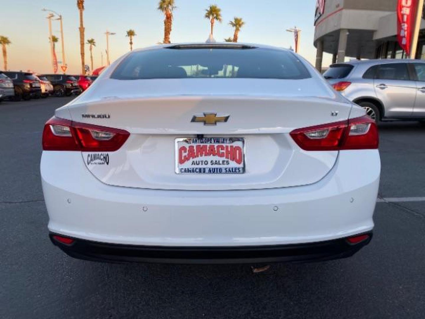 2024 WHITE Chevrolet Malibu (1G1ZD5ST8RF) with an 4-Cyl Turbo 1.5 Liter engine, Automatic CVT transmission, located at 412 Auto Vista Drive, Palmdale, CA, 93551, (661) 945-0620, 34.592636, -118.136681 - Photo#5