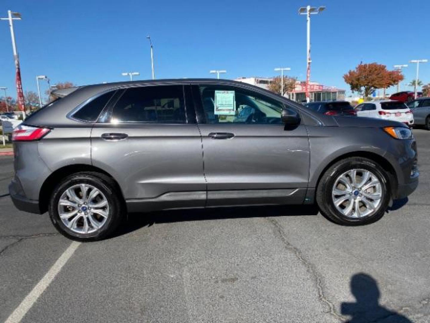 2022 GRAY Ford Edge (2FMPK4K9XNB) with an 4-Cyl EcoBoost Turbo 2.0 Liter engine, Automatic 8-Spd transmission, located at 412 Auto Vista Drive, Palmdale, CA, 93551, (661) 945-0620, 34.592636, -118.136681 - Photo#7