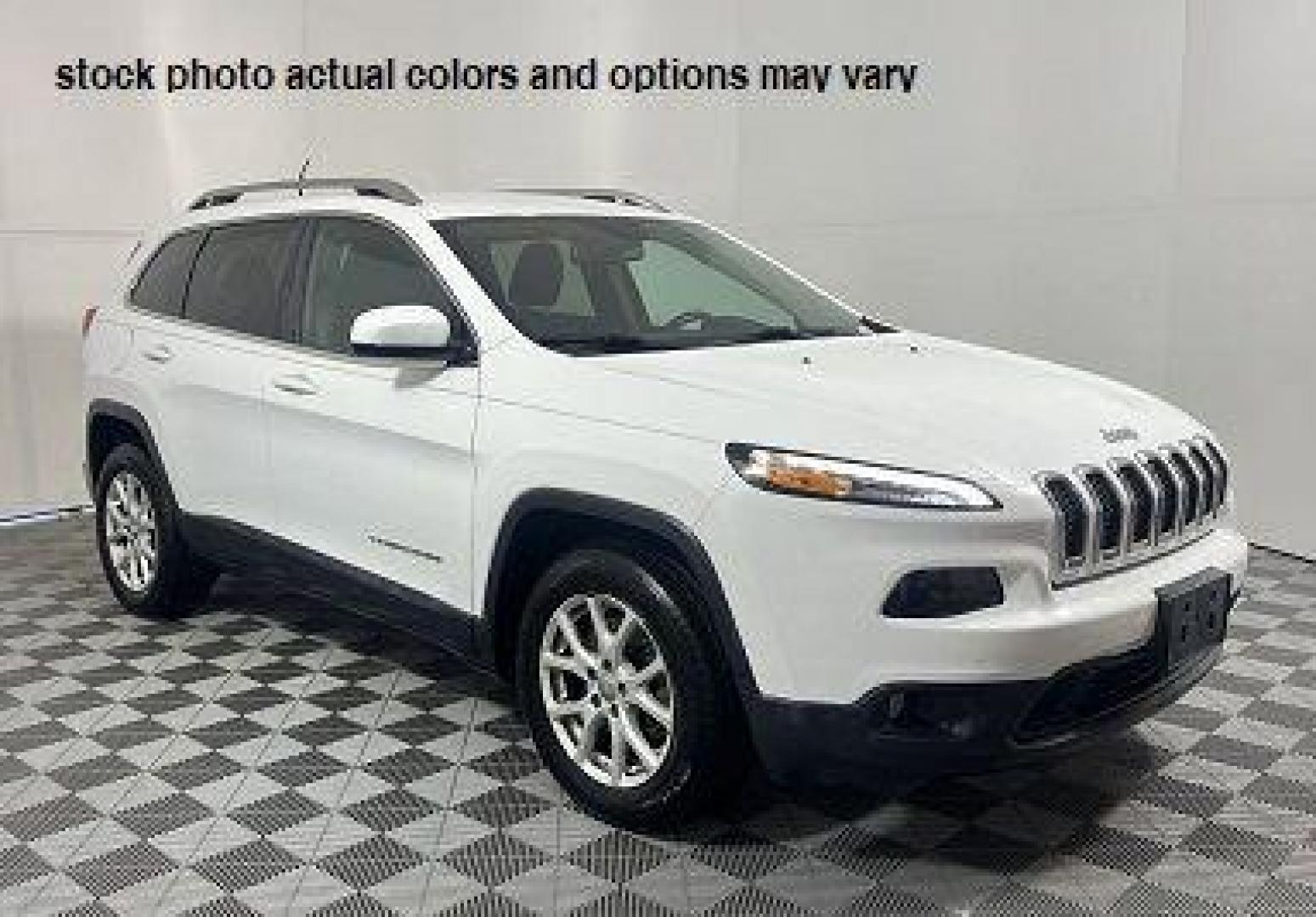 2016 WHITE Jeep Cherokee (1C4PJLCS5GW) with an V6 3.2 Liter engine, Automatic 9-Spd transmission, located at 412 Auto Vista Drive, Palmdale, CA, 93551, (661) 945-0620, 34.592636, -118.136681 - Photo#0