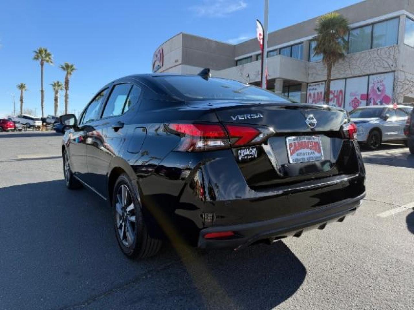 2021 BLACK Nissan Versa (3N1CN8EV9ML) with an 4-Cyl 1.6 Liter engine, Automatic CVT w/Xtronic transmission, located at 412 Auto Vista Drive, Palmdale, CA, 93551, (661) 945-0620, 34.592636, -118.136681 - Photo#4