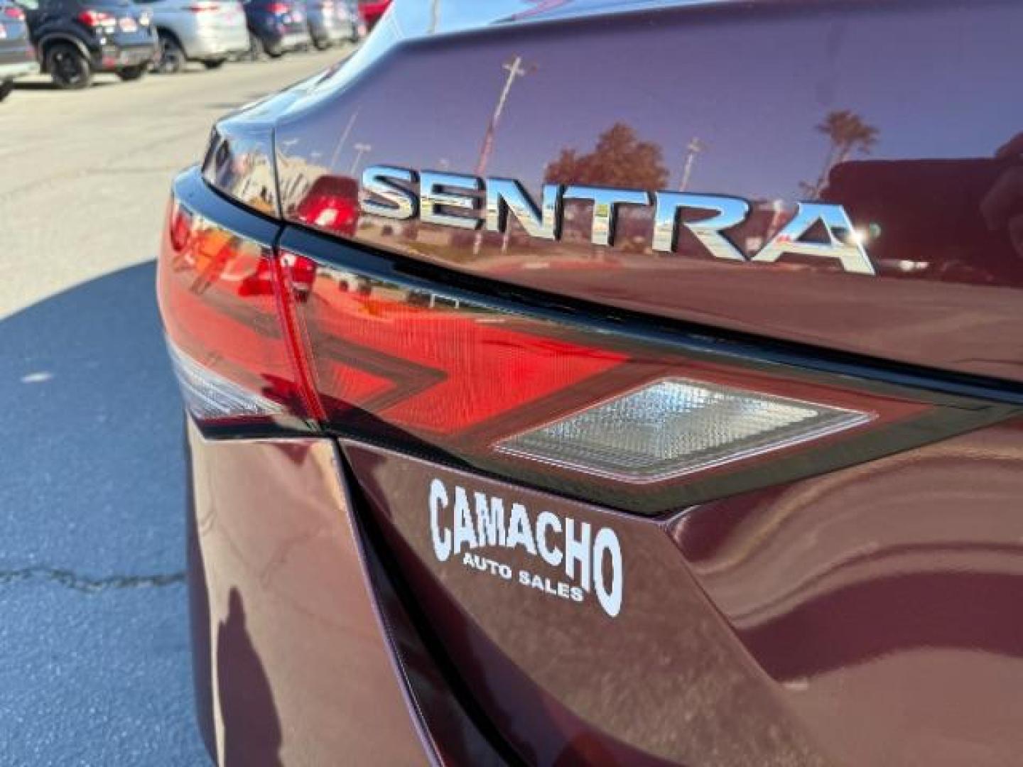 2021 BURGUNDY Nissan Sentra (3N1AB8CV2MY) with an 4-Cyl 2.0 Liter engine, Automatic CVT w/Xtronic transmission, located at 412 Auto Vista Drive, Palmdale, CA, 93551, (661) 945-0620, 34.592636, -118.136681 - Photo#15